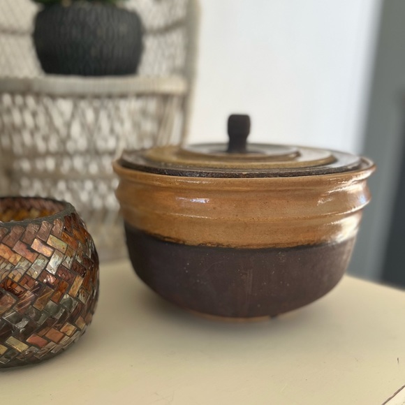 Earthenware Ceramic Dark and Golden Brown Bowl with Lid Hand thrown Clay Decor - Picture 5 of 16